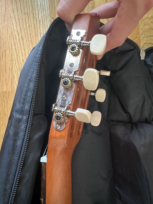 Китара Yamaha C30M