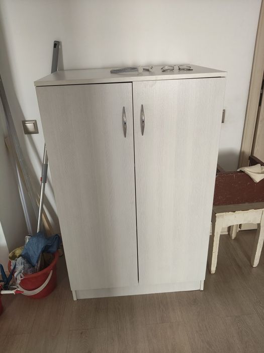 Продам шкаф и шкаф пенал