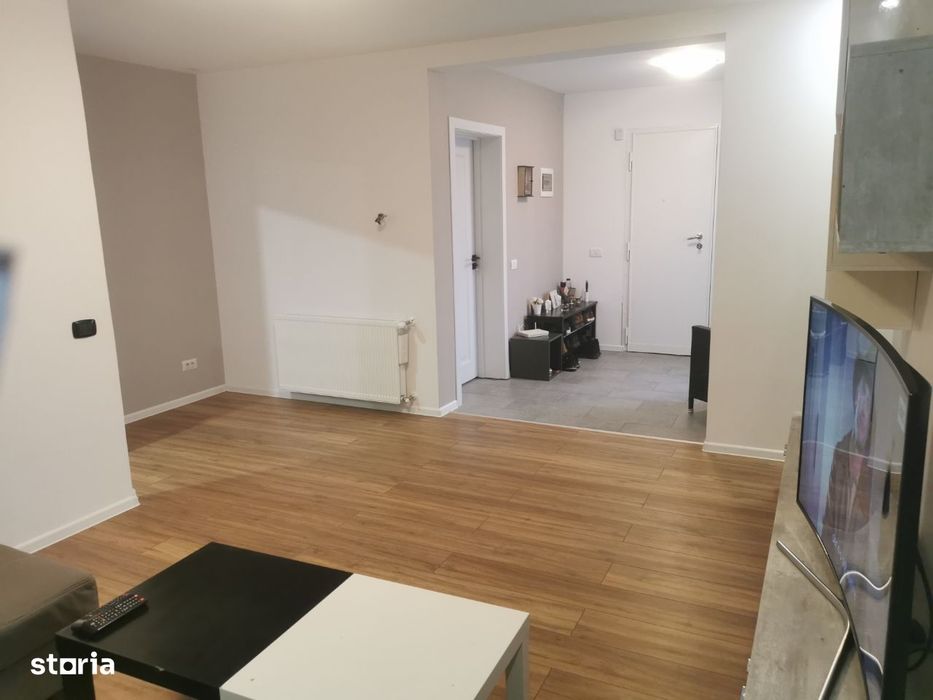 Casa bifamilială (2 intrari individuale) 258mp la 3 minute de Focsani.