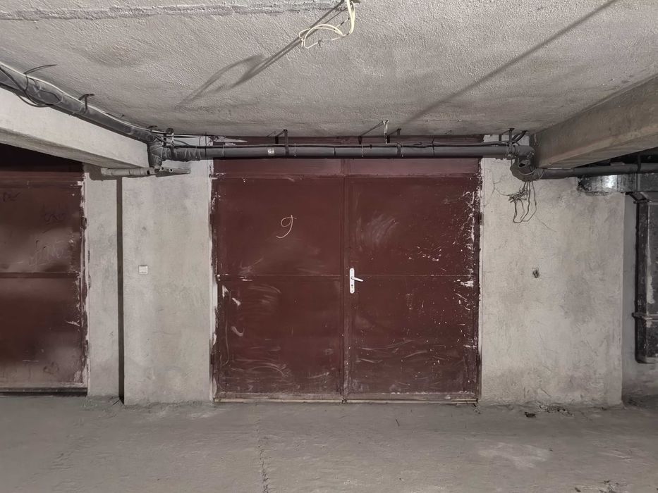 Дава се под наем Гараж / Паркомясто в Казанлък - 32 кв.м за 66.3 € - Снимка #2