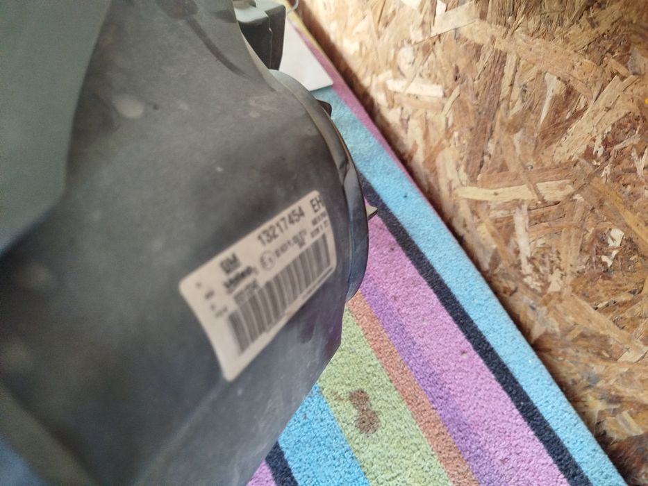 Десен фар за Опел Корса Д