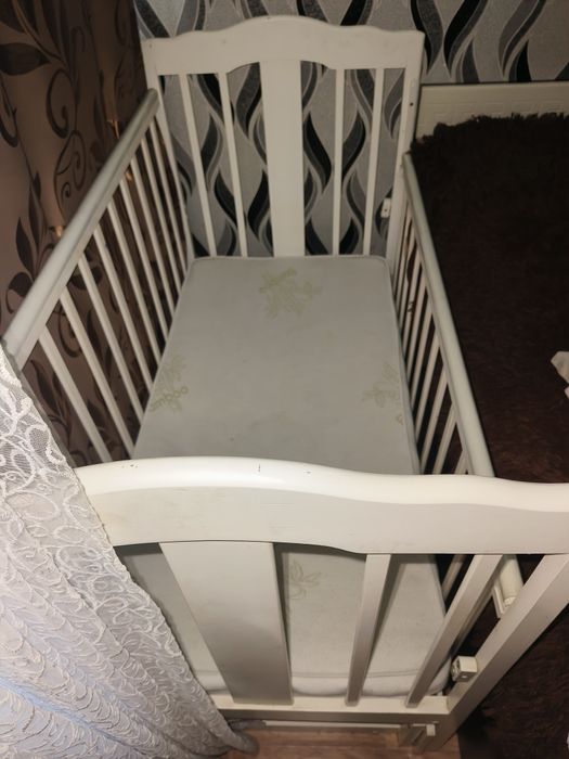 Продам детскую кроватку