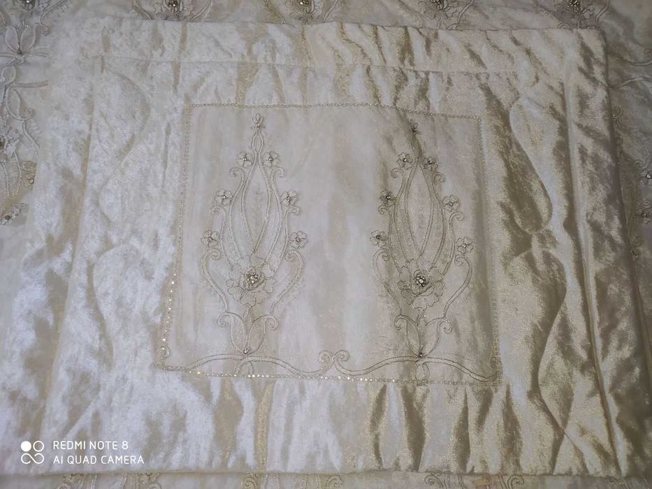 Покрывало б/у  3 подушки качества турецко