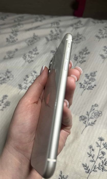 Iphone 11 в хорошем состоянии