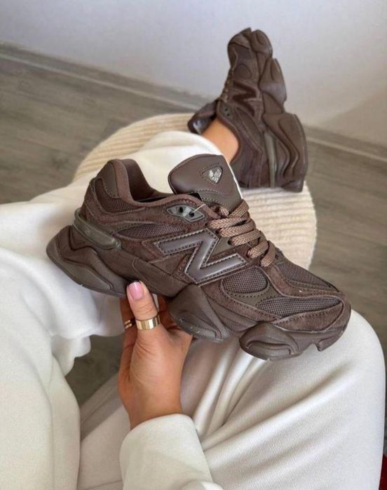 Adidasi new balance 9060