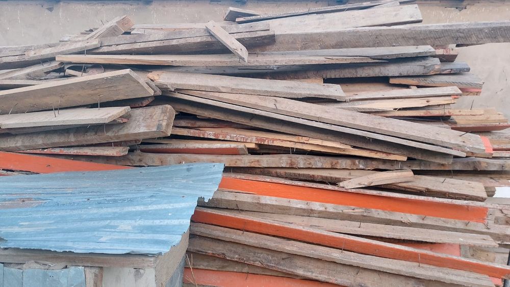 Строй матералдар сатылады уйден шыккан.