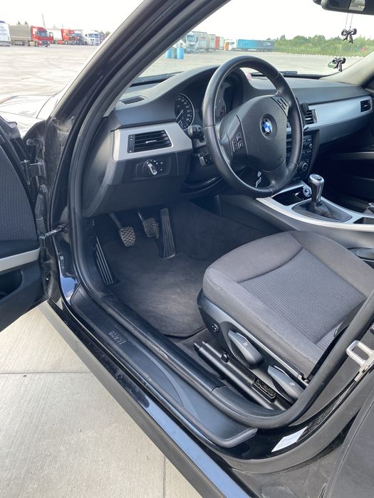 Продава се BMW 320d – 2012 г. – 143 к.с.