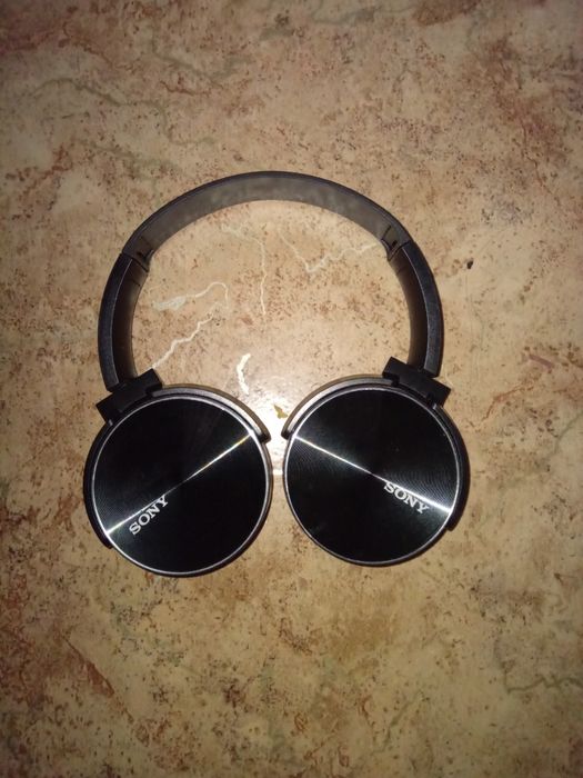 Продам наушники SONY