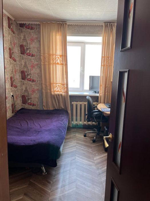Продам 4 комнатную квартиру