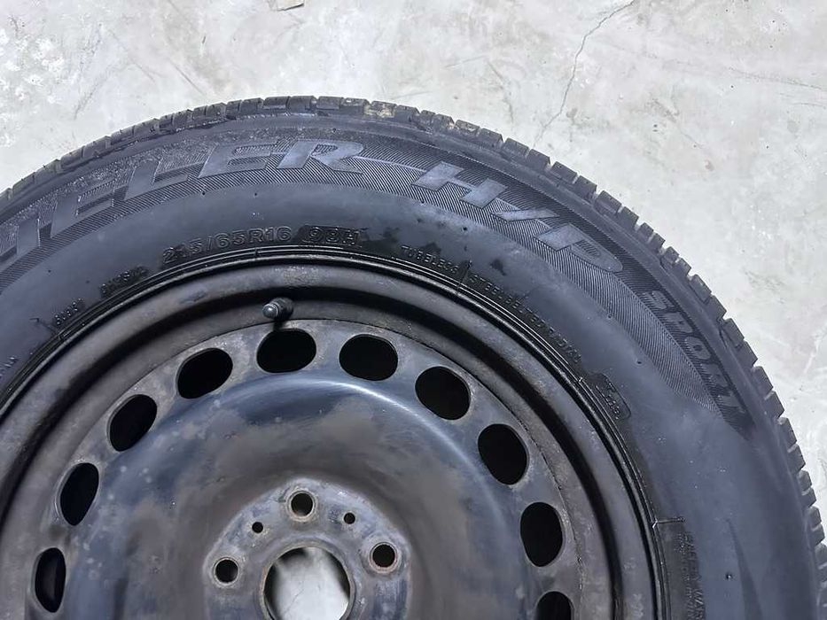 Vand 2 cauciucuri Bridgestone Dueler H/P Sport 215/65 R16 + jante tablă VW