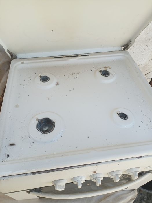 Продам газовую плиту