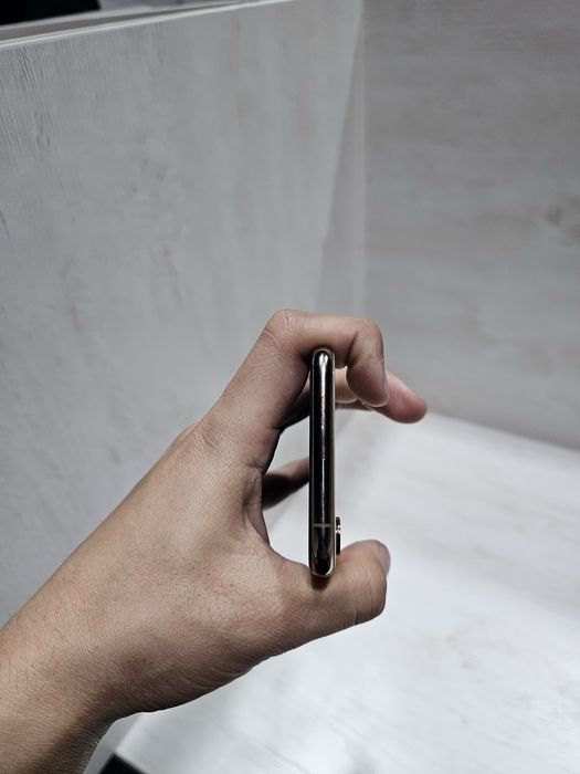 Iphone xs gold full