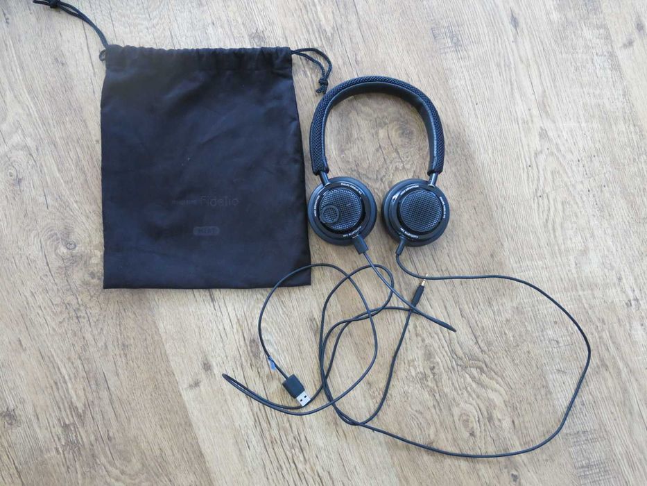 Безжични слушалки Philips Fidelio M2