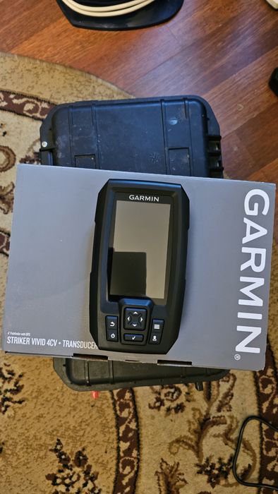 Эхолот Garmin striker vivid 4cv