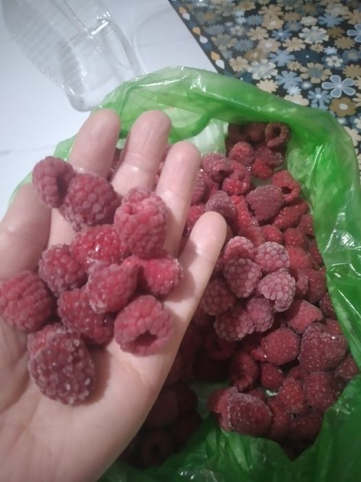 Малина, малинка, домашняя, вкусная, замороженная.