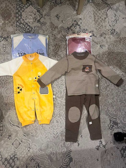 Одежда для мальчиков и девочек. Двойка