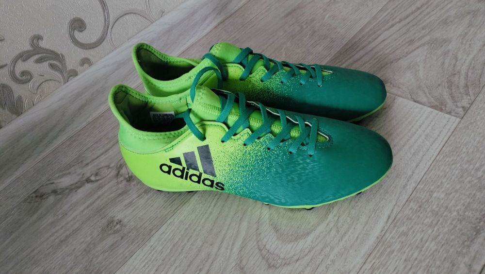 Продам Бутсы Adidas