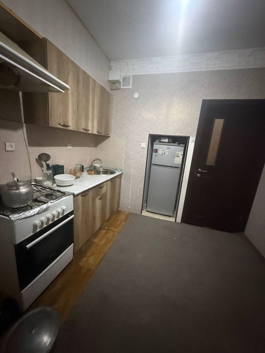 Срочно 2 хонали квартира сотилади!!!