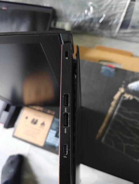 Топ състояние! Геймърски ASUS ROG Zephyrus GX501V | i7 | GTX 1080ti max-q | 1TB SSD