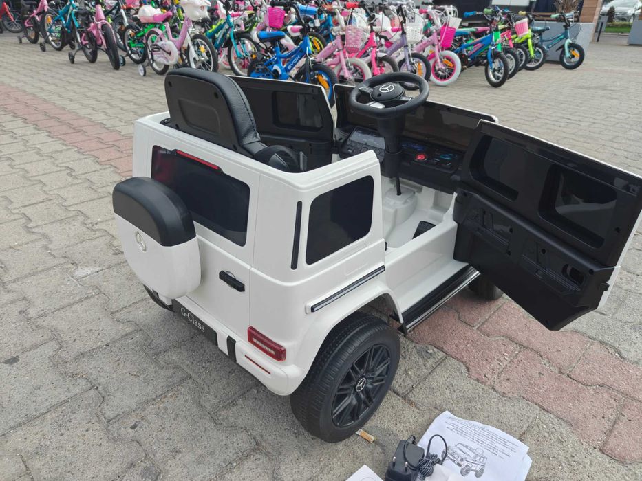 MERCEDES Акумулаторен джип Mercedes-Benz G580 бял