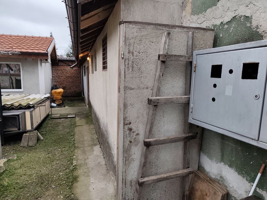 Прозорци и врати