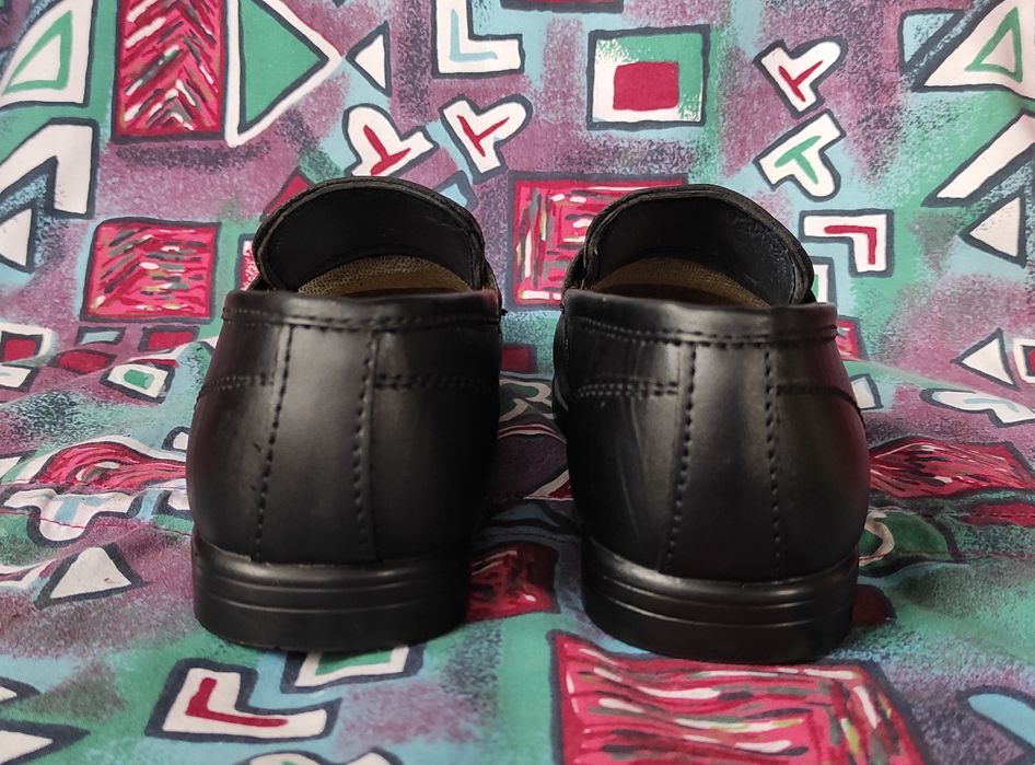 Красивые, КОЖАНЫЕ туфли на мальчика, размер 26