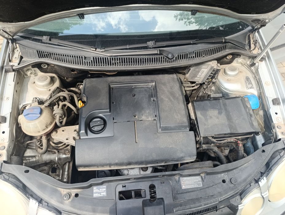Volkswagen Polo 1.2 benzina, 2003, aer conditinat, faruri automate cu follow me home