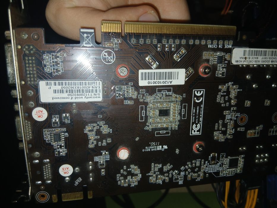 Видео карта NVIDIA GeForce GTX 550 Ti 1Gb, Gainward