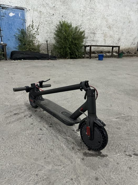 Электросамокат Xiaomi M365