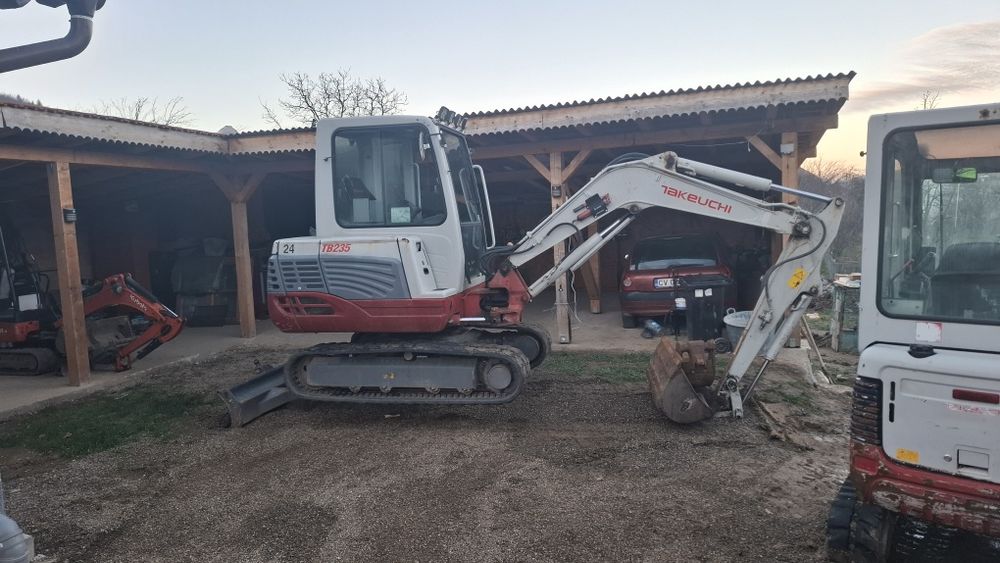 Miniexcavator, Takeuchi TB 235, 3,6t, 1100ore , an 2019, RATE