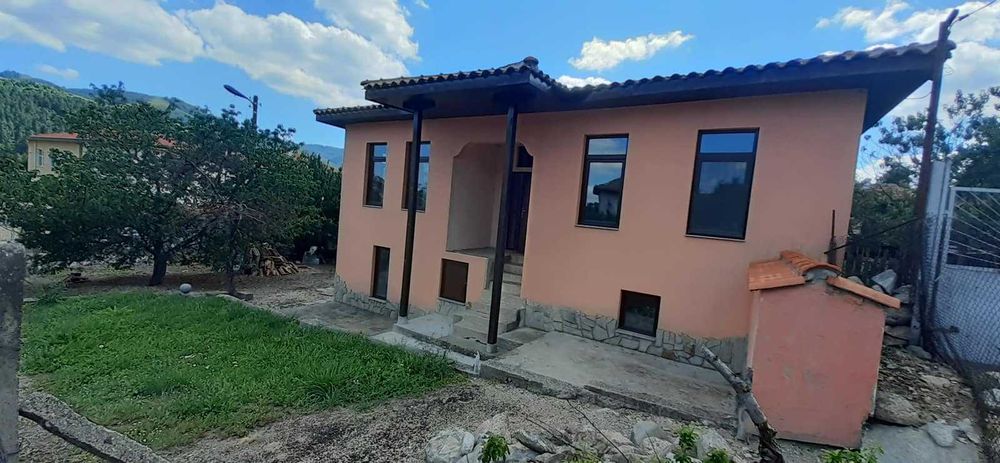 Продава се Къща в Клисура - 180 кв.м за 289 €/кв.м - Снимка #1