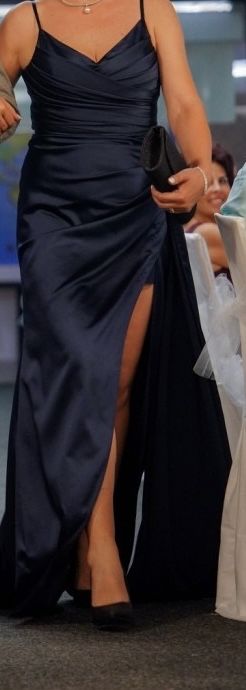 Официална рокля с цепка