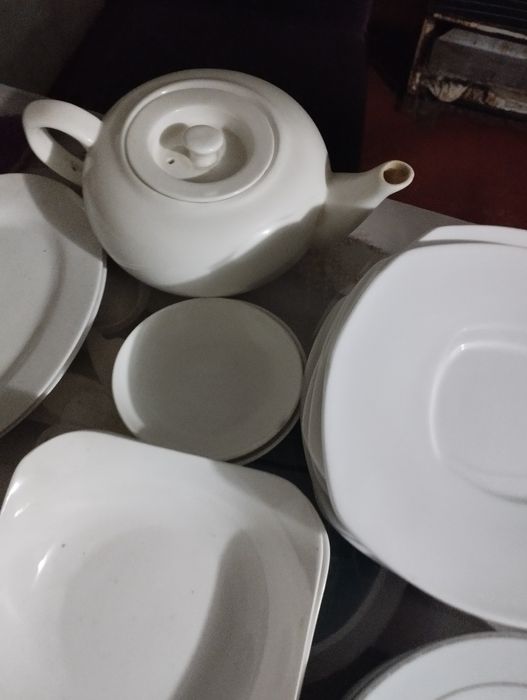 Продам срочно посуду