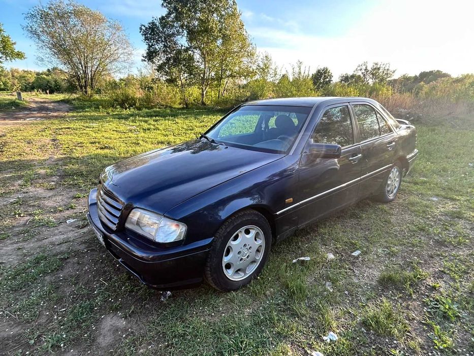 Mercedes Benz  C200