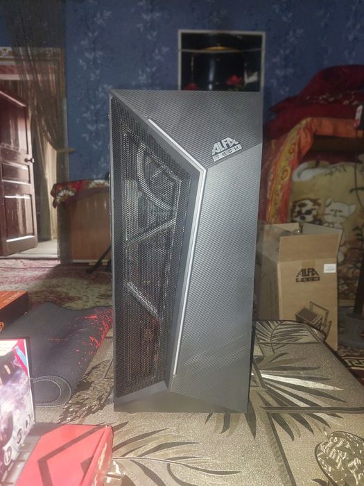 Компьютер,  монитор,  клавиатура и УПС 650