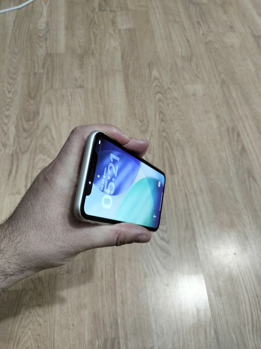 iPhone 11 память 128 без ремонта