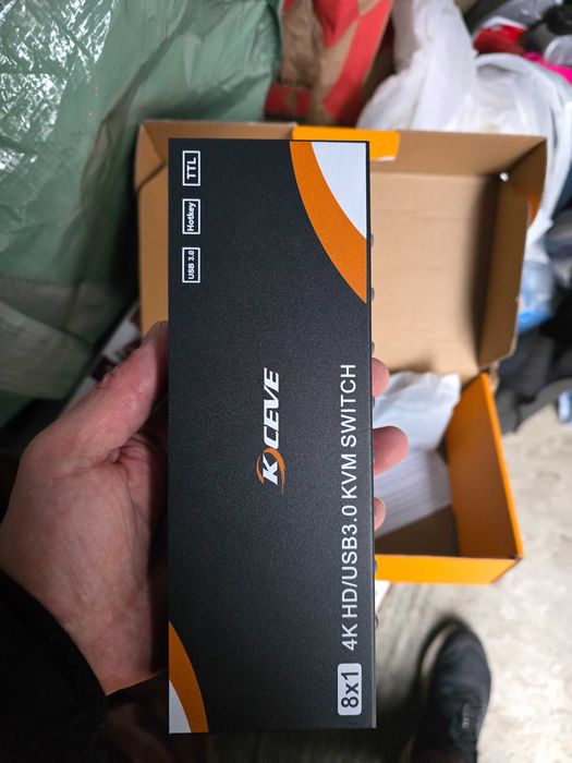 Kceve KVM switch 8x1 / 4k HD / original, nou la cutie