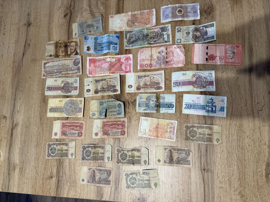 Продавам Стари Български Банкноти