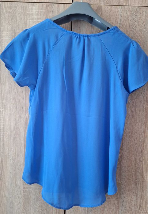 Синя блуза с къс ръкав