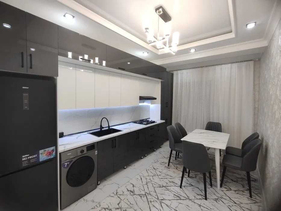 Продаётся 3х комн квартира на 2 этаже Ор-р Динамо