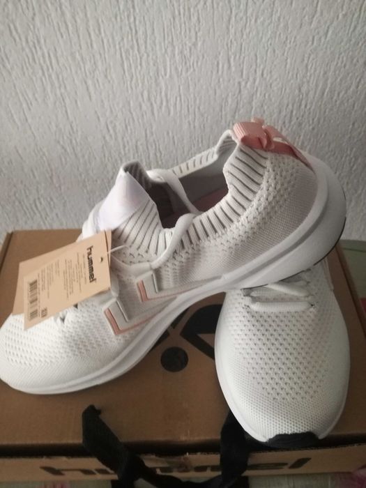 Нови дамски маратонки Hummel