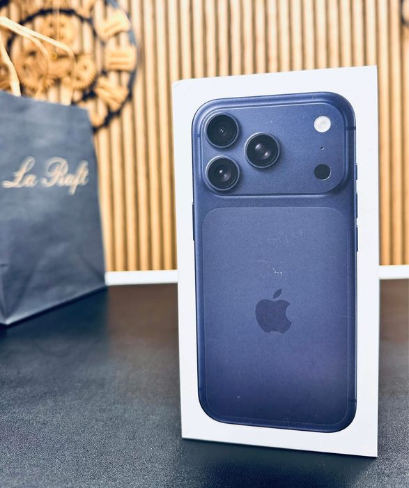 Iphone 17 Pro Max 256Gb / Deep Blue / Husa&Folie Inc
