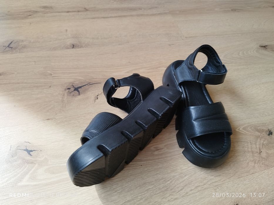 Сандали от естествена кожа