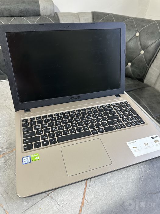 Asus core i3 7020 4gb Ram 1 TB HDD