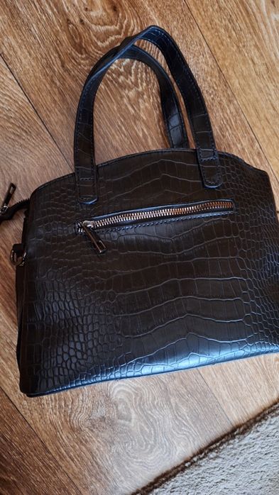 Елегантна дамска чанта