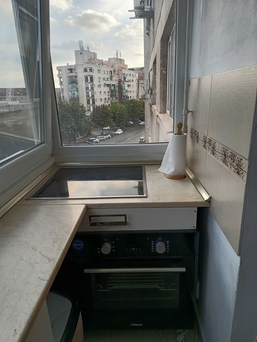 Proprietar, ofer spre inchiriere apartament cu 2 camere cu centrala proprie in Timisoara, str. Simion Barnutiu,  etaj 4/8