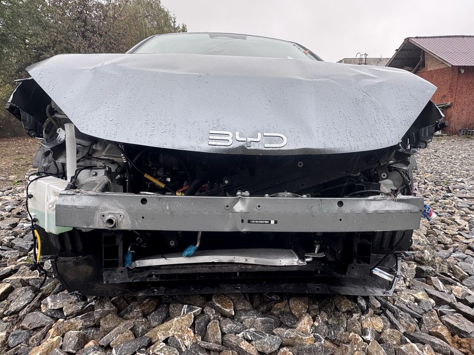 BYD Seal 5 DM 1.5 Plug in hybrid 2026 avariat