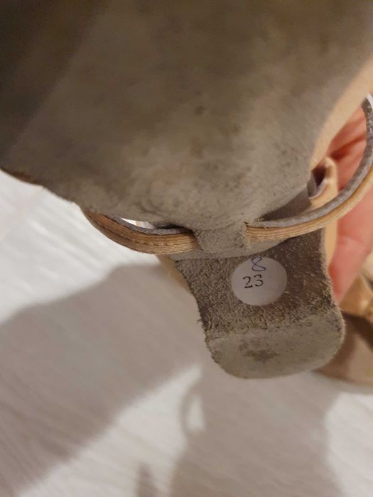 Sandale dans sportiv satin