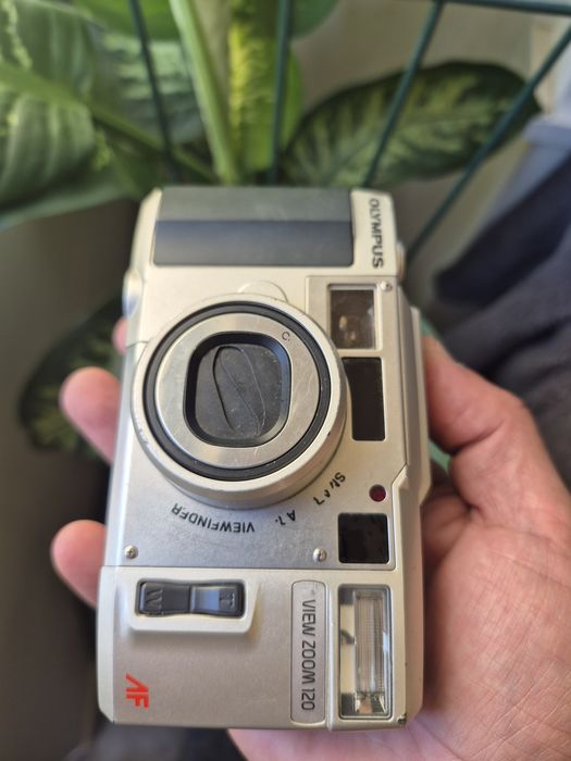 Compact Olympus View Zoom 120