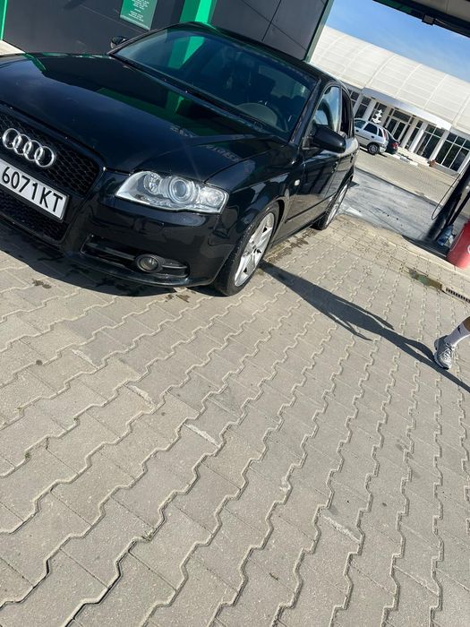 Vând Audi A4  Sline
